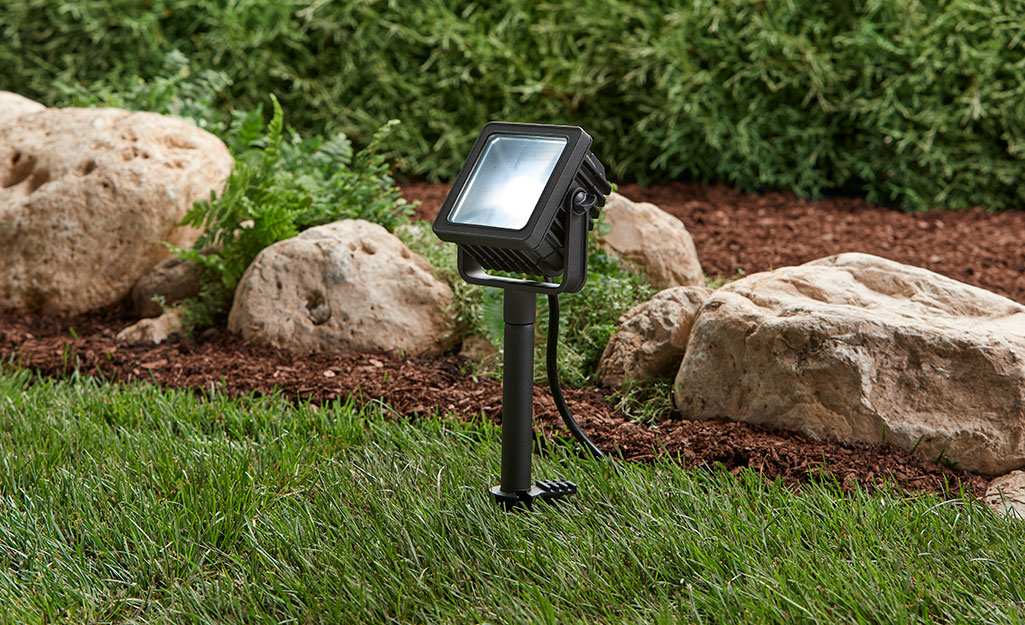 How to Avoid Common Mistakes When Installing Outdoor Lighting in 2025?